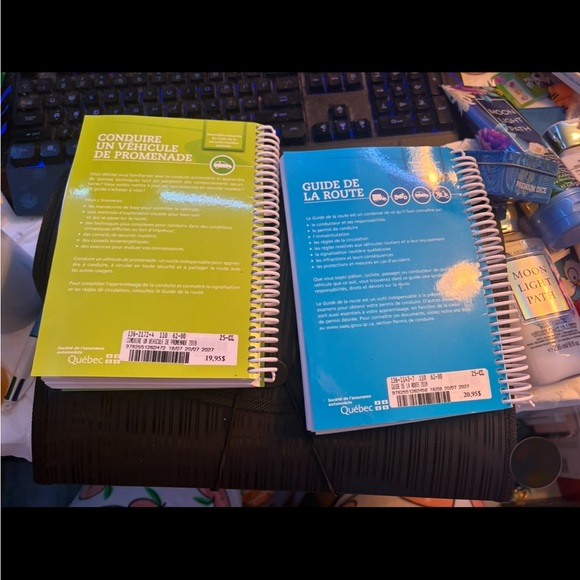 Colorful Quebec Driving Guide Set - Picture 2 of 2